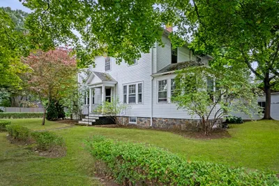 18 Cedar Street