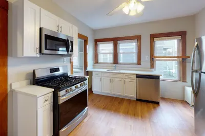 72-74 Harlow St #72 1