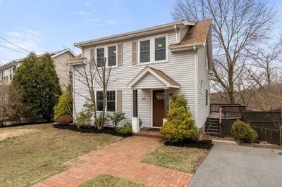 30 Fellsview Ave