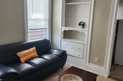 141 Franklin St #2 1