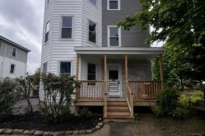 19 Reeves St