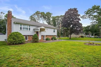 87 Highland St