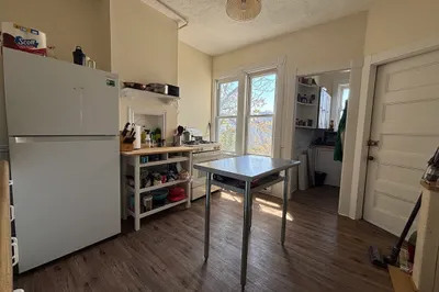 38 Jefferson St #3 1