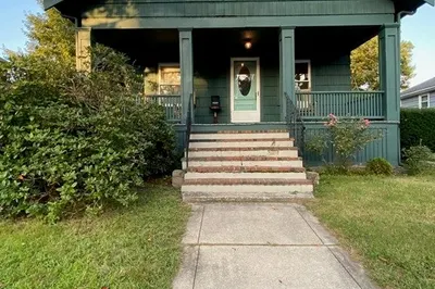 32 Bernice Ave