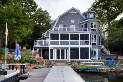 186 Lake Road 1