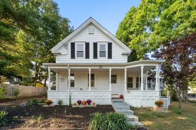385 East Street 1