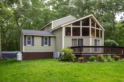 115 Douglas Rd 1