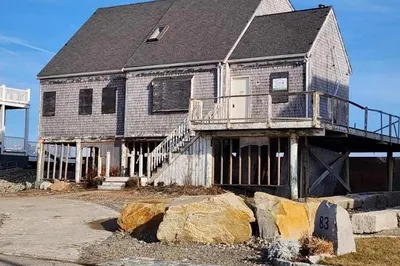 81 Surfside Rd 1