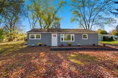 43 Sunridge Dr