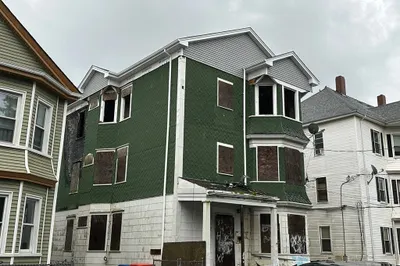 24 Myrtle St