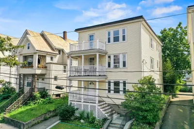 38 Clarendon Avenue #1
