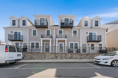 27 Howland St #5 1