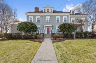 8 Parker Rd #4 1