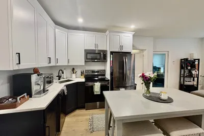 144 Old Colony Ave #305