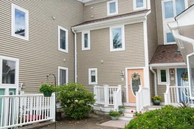 60 Pointe Rok Dr #60