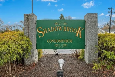 3 Shadowbrook Ln #25 1