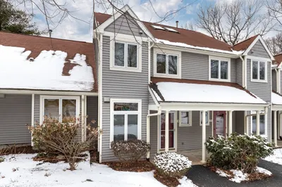 8 Saw Mill Brook Way #8