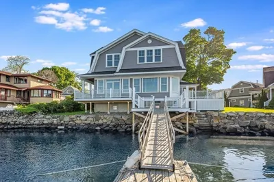 8 Riverside Rd