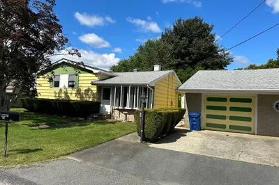 9 Greenwood Avenue 1