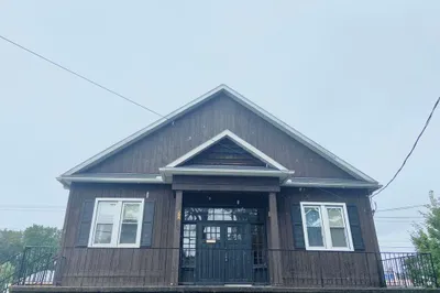52 Gladdu Ave 1