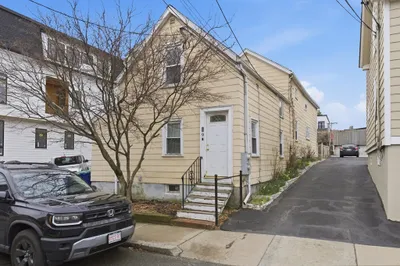 9 Clyde St #9 1