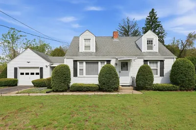 55 River Rd