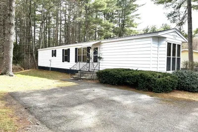 11 Jeri Drive 1