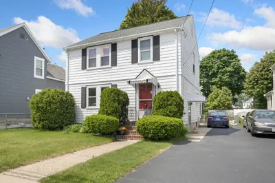 48 Almont St