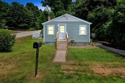 8 Freeman Ave