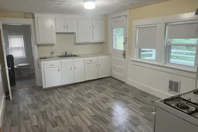187 Danforth St #2 1