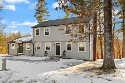 82 Pleasant St 1