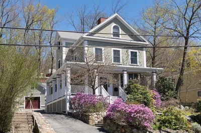 151 Lowell St 1