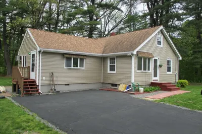 224 Groveland Road 1