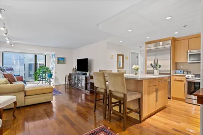165 Tremont St #604