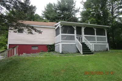49 Wire Village Rd 1