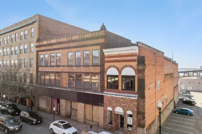 152-162 North Main Street