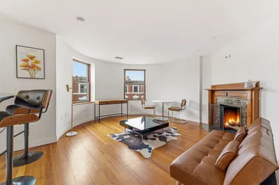111 Gainsborough St #401