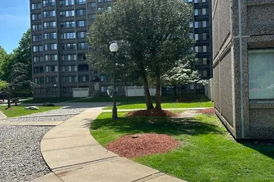 250 Hammond Pond Pkwy #111N