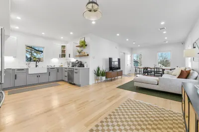 17 Akron St #2 1