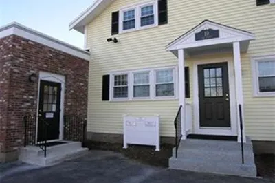 10 Oak St 1