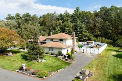 173 Colonial Dr 1