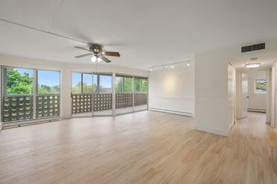 53 Melrose St #5H 1