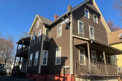 44-46 Lexington St