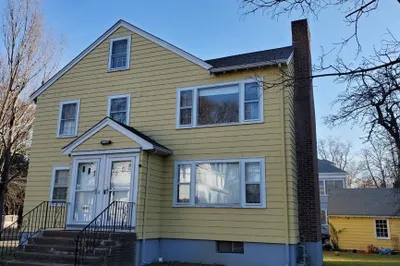 33 Oak Ave #1