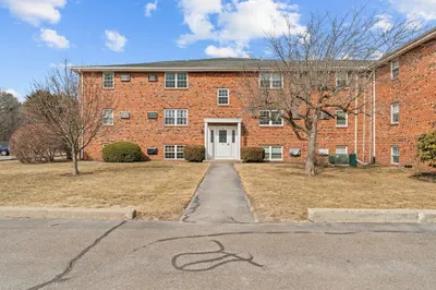 91 Pleasant St #D9