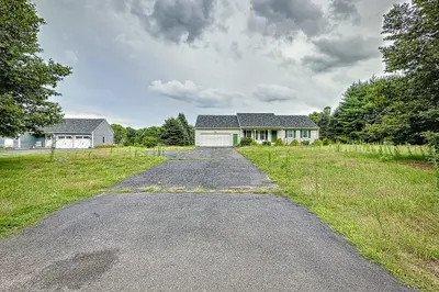 202 Pomeroy Meadow Rd 1