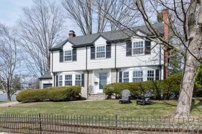 127 Bellevue Street 1