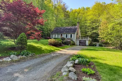 77 Old Turnpike Road 1
