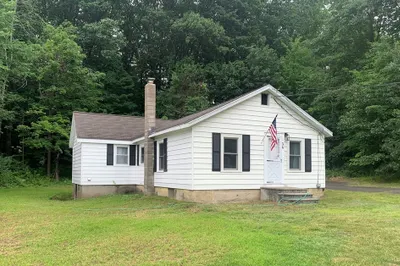 36 Clinton Rd