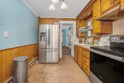 17 Dresser St 1
